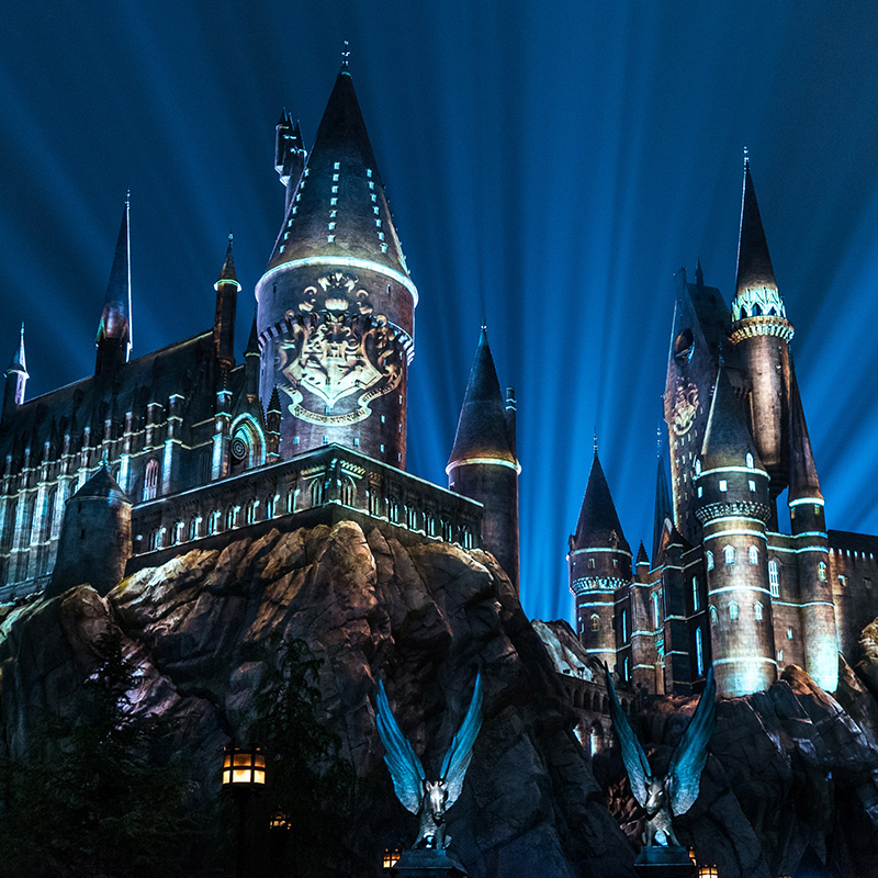 © & ™ Warner Bros. Entertainment Inc. J.K. ROWLING`S WIZARDING WORLD™ J.K. Rowling and Warner Bros. Entertainment Inc. Publishing Rights © JKR. (s18) © & ™ Warner Bros. Entertainment Inc. J.K. ROWLING`S WIZARDING WORLD™ J.K. Rowling and Warner Bros. Entertainment Inc. Publishing Rights © JKR. (s18)